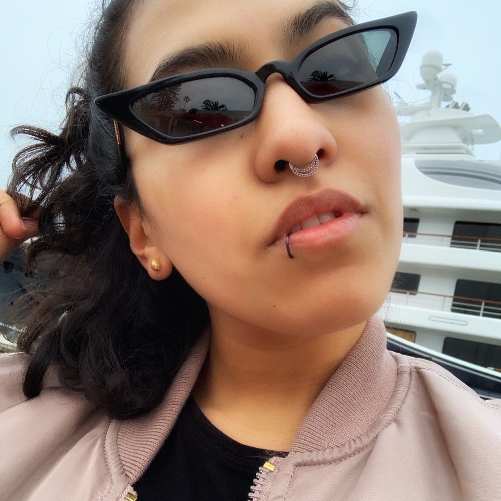 Meet your Posher, Ariadna